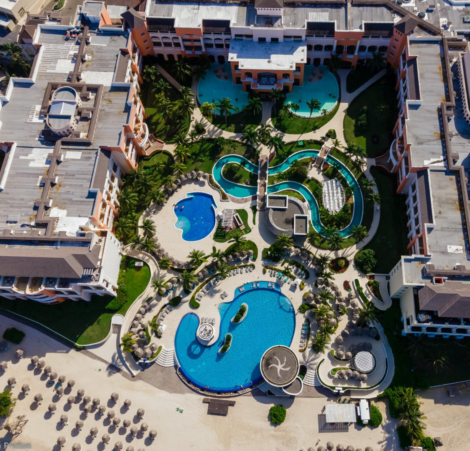 *Doe mij maar een jaartje all inclusive!*
